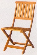 LOT DE 2 CHAISES PLIABLES EN BOIS EXOTIQUE